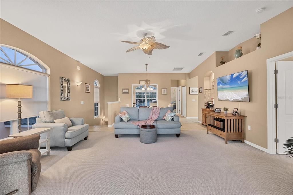 En Venta: $329,900 (3 camas, 2 baños, 1440 Pies cuadrados)