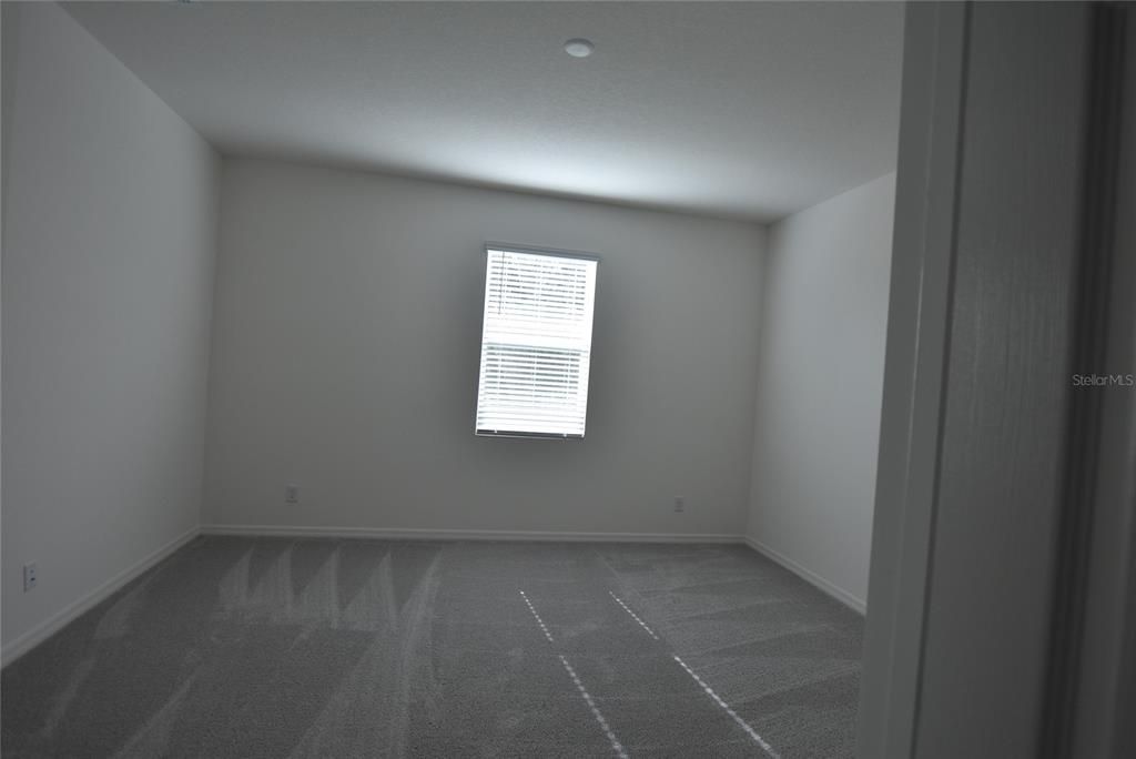 For Rent: $2,295 (4 beds, 2 baths, 2008 Square Feet)