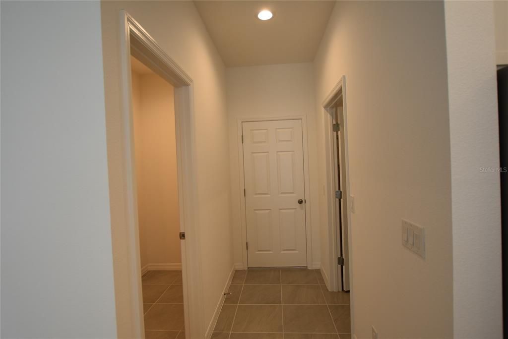 For Rent: $2,295 (4 beds, 2 baths, 2008 Square Feet)