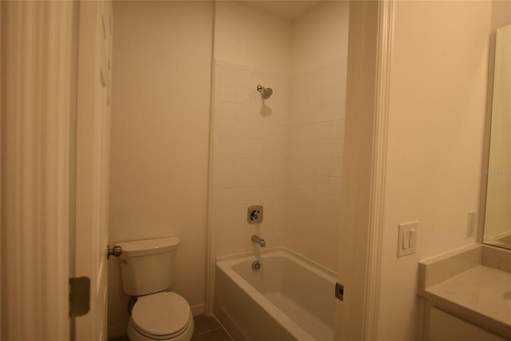 For Rent: $2,295 (4 beds, 2 baths, 2008 Square Feet)