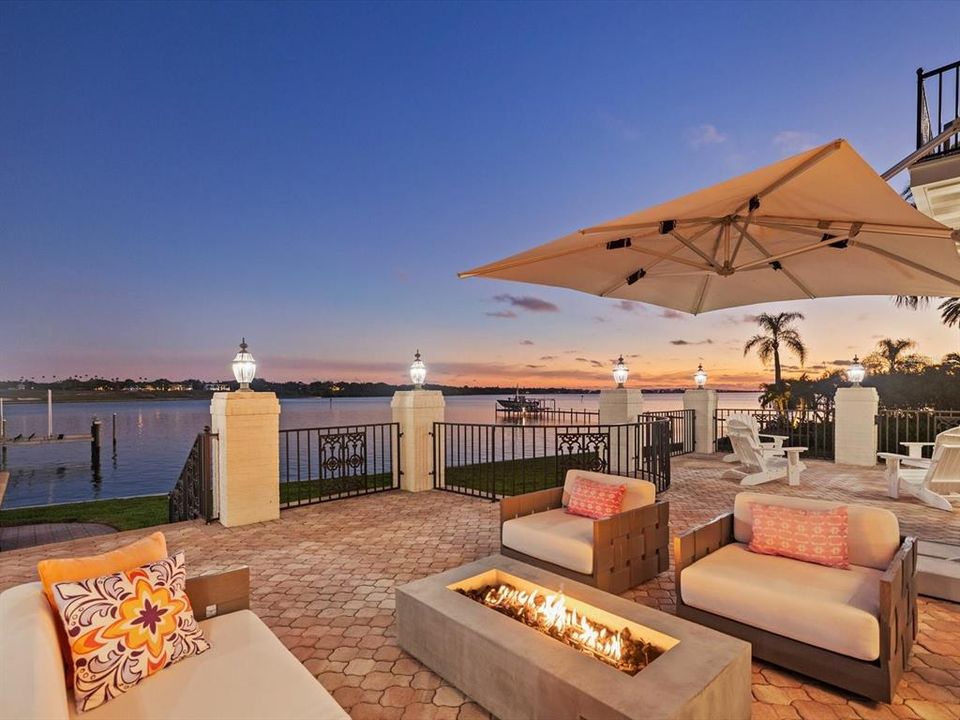 En Venta: $6,995,000 (5 camas, 7 baños, 6453 Pies cuadrados)