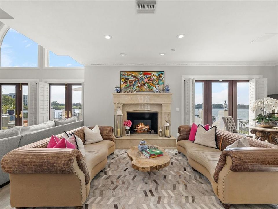 En Venta: $6,995,000 (5 camas, 7 baños, 6453 Pies cuadrados)