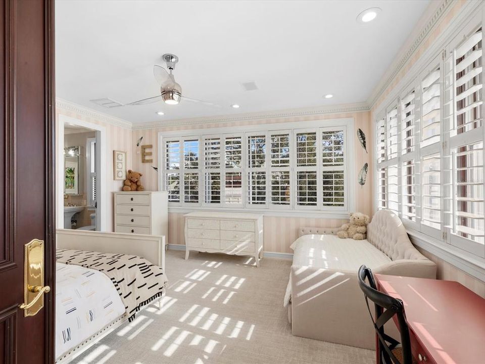 En Venta: $6,995,000 (5 camas, 7 baños, 6453 Pies cuadrados)