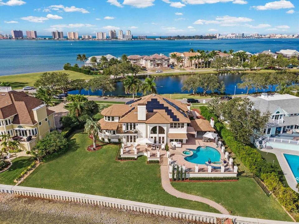 En Venta: $6,995,000 (5 camas, 7 baños, 6453 Pies cuadrados)