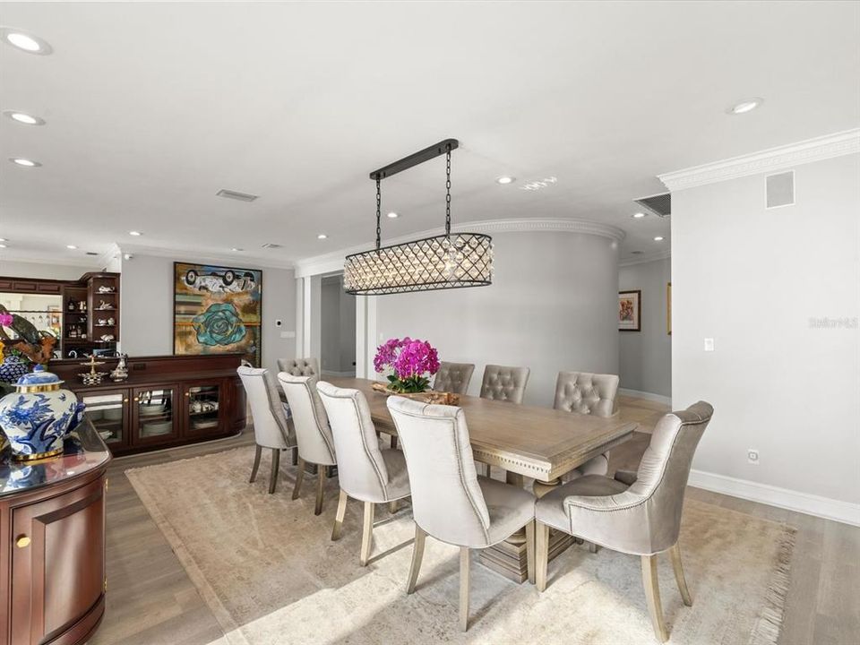 En Venta: $6,995,000 (5 camas, 7 baños, 6453 Pies cuadrados)