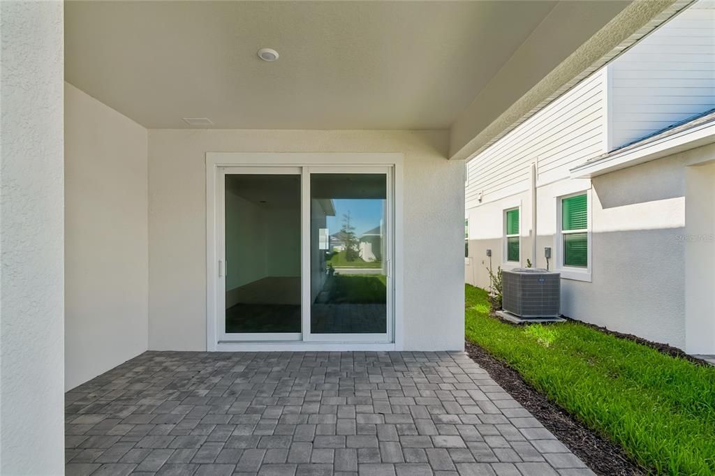 Active With Contract: $574,999 (3 beds, 2 baths, 2406 Square Feet)
