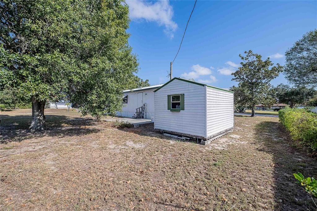 For Sale: $135,000 (2 beds, 2 baths, 784 Square Feet)