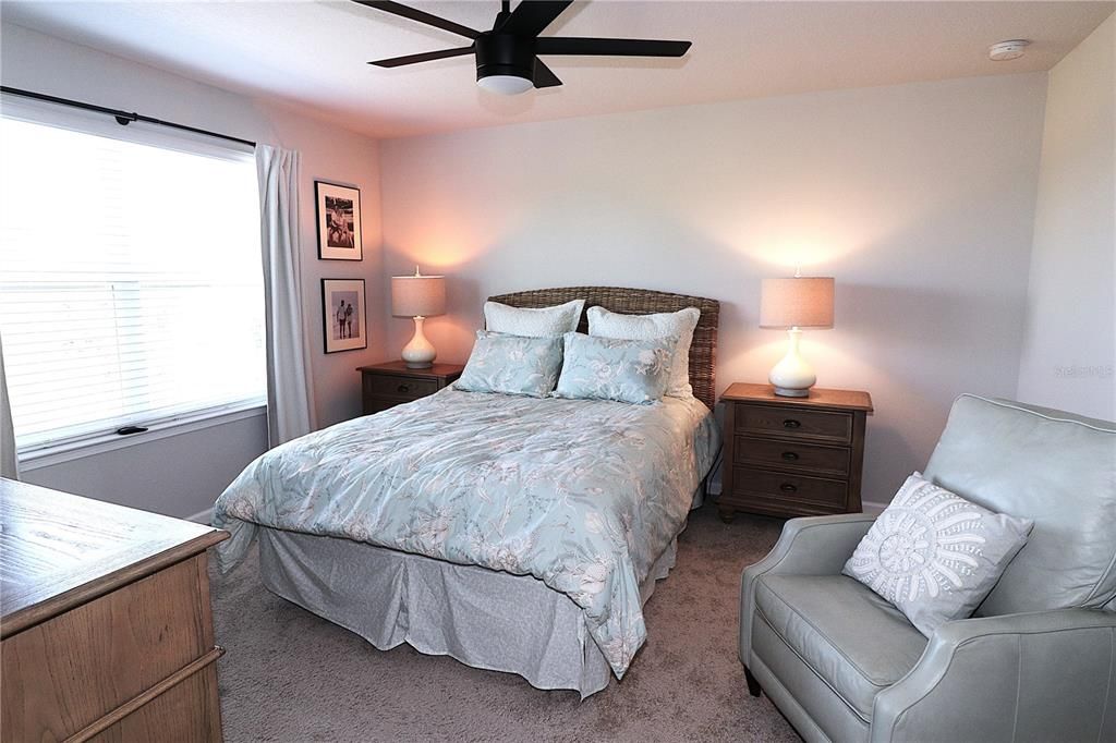 На продажу: $329,000 (3 спален, 2 ванн, 1549 Квадратных фут)