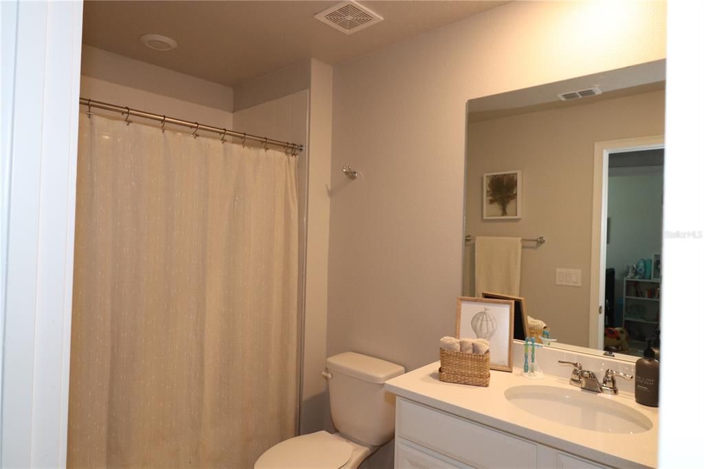 На продажу: $329,000 (3 спален, 2 ванн, 1549 Квадратных фут)