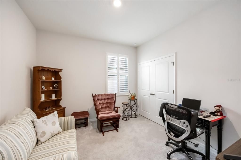 For Sale: $425,000 (4 beds, 2 baths, 2047 Square Feet)