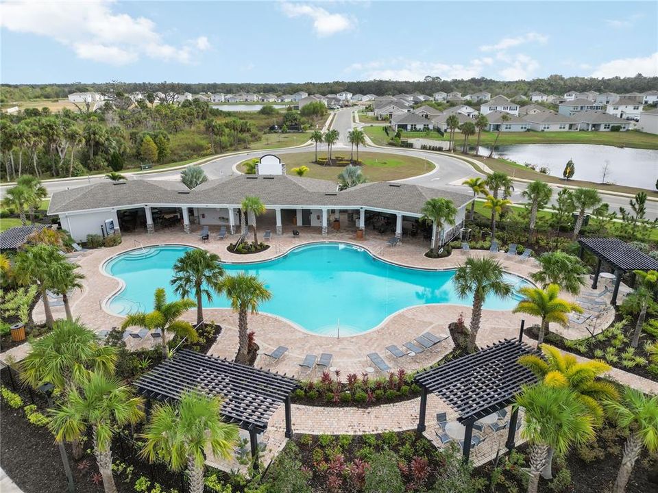 For Sale: $425,000 (4 beds, 2 baths, 2047 Square Feet)