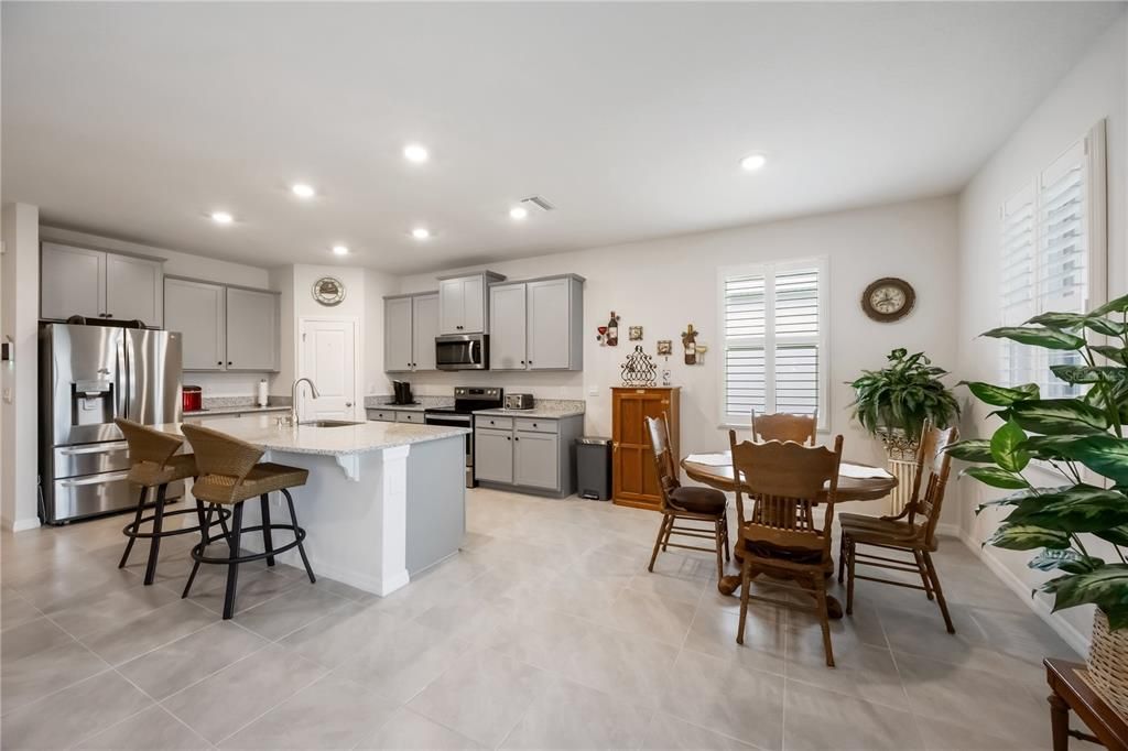 For Sale: $425,000 (4 beds, 2 baths, 2047 Square Feet)