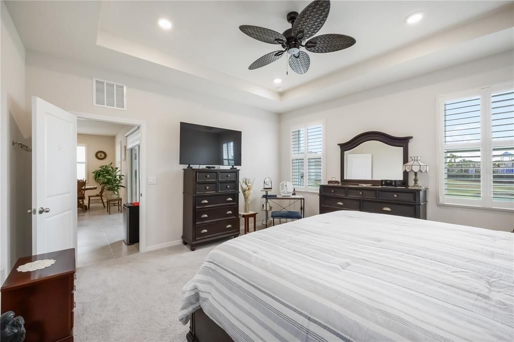 For Sale: $425,000 (4 beds, 2 baths, 2047 Square Feet)