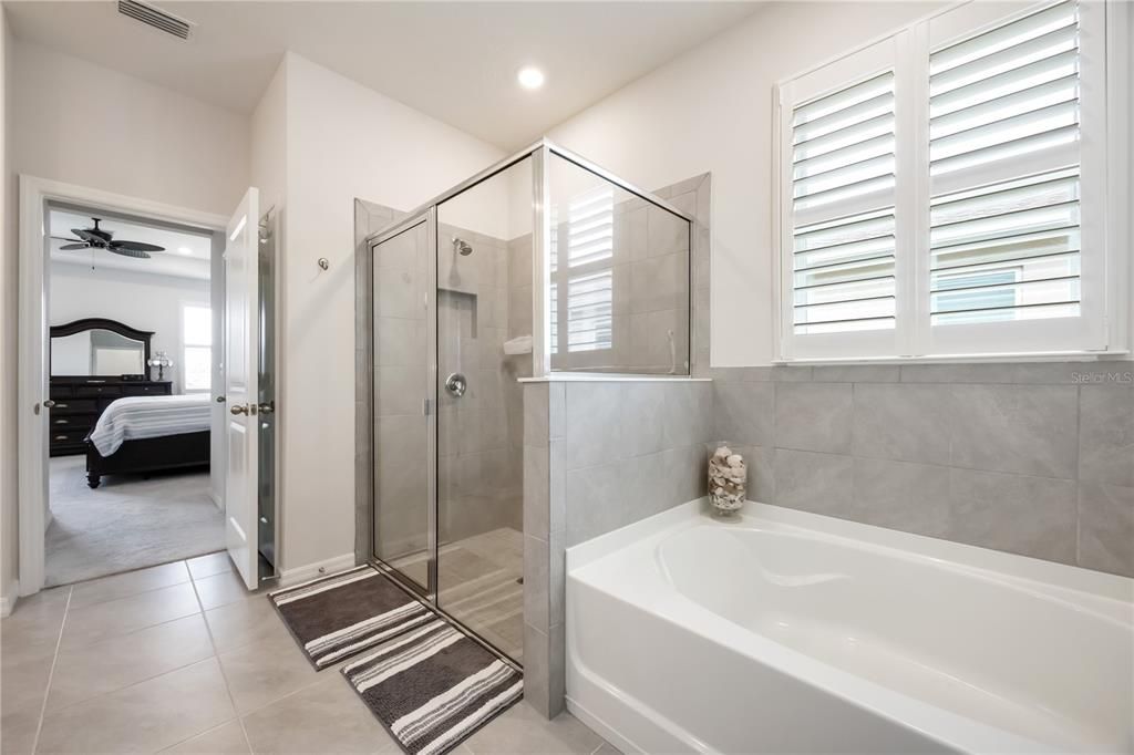 For Sale: $425,000 (4 beds, 2 baths, 2047 Square Feet)