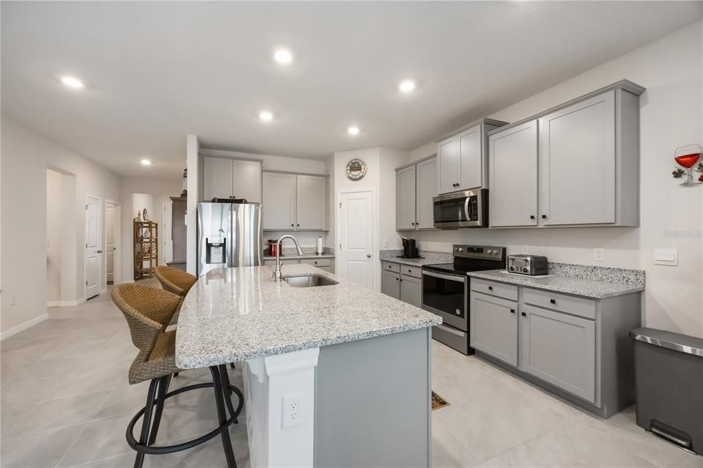 For Sale: $425,000 (4 beds, 2 baths, 2047 Square Feet)