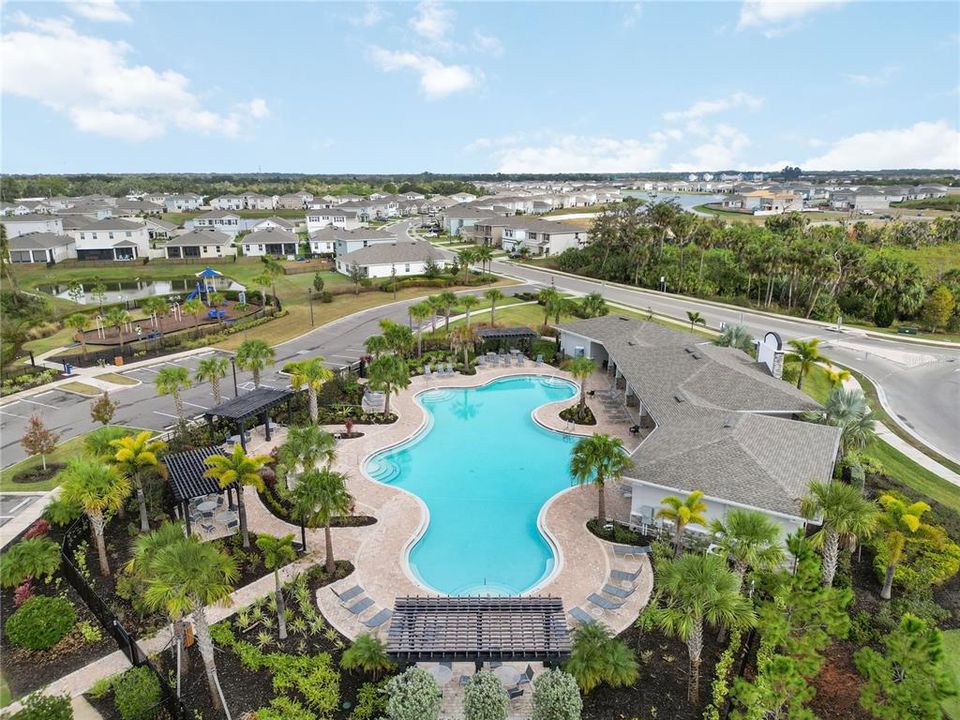 For Sale: $425,000 (4 beds, 2 baths, 2047 Square Feet)