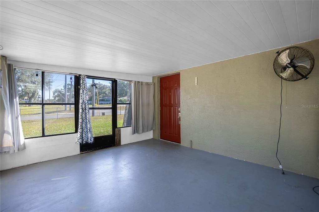 待售: $215,000 (2 贝兹, 2 浴室, 1218 平方英尺)