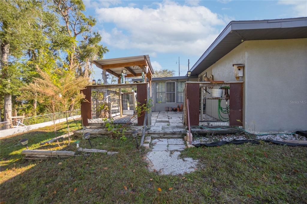 待售: $215,000 (2 贝兹, 2 浴室, 1218 平方英尺)