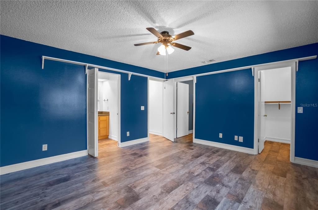 待售: $215,000 (2 贝兹, 2 浴室, 1218 平方英尺)