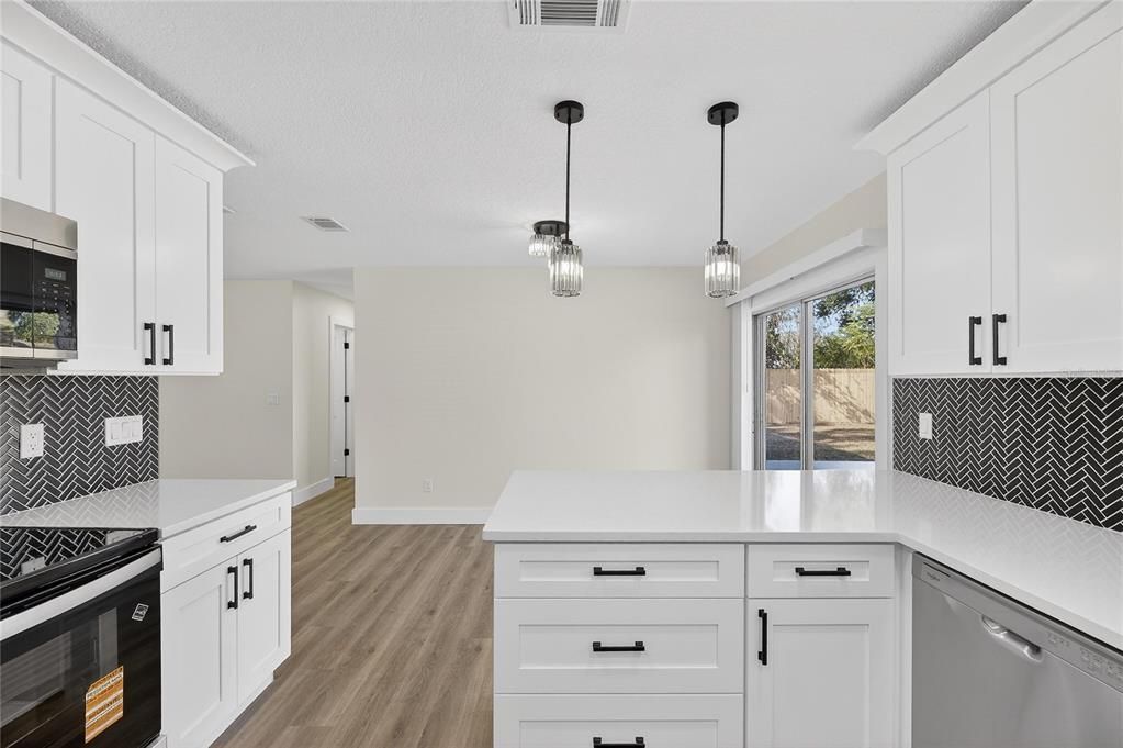 En Venta: $349,990 (3 camas, 2 baños, 1112 Pies cuadrados)