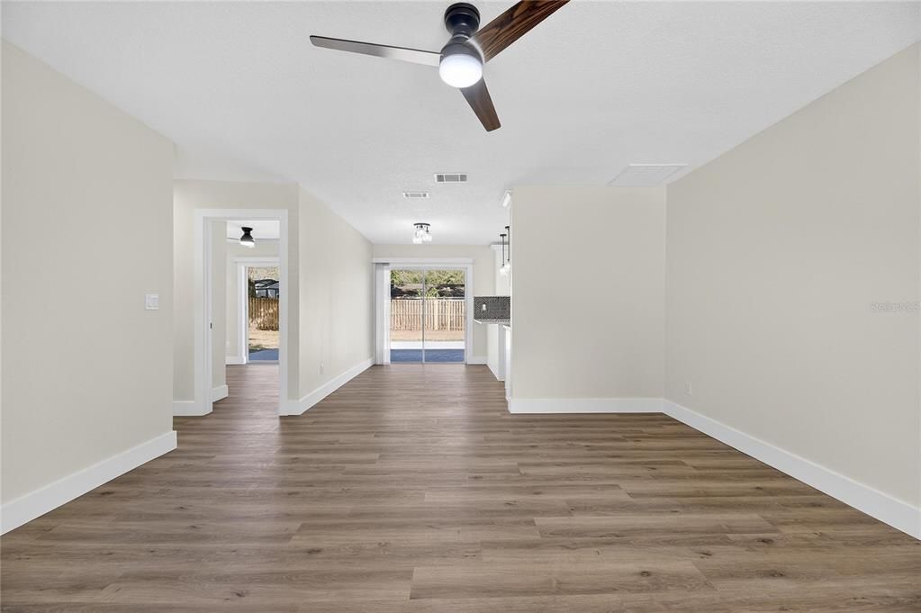 En Venta: $349,990 (3 camas, 2 baños, 1112 Pies cuadrados)