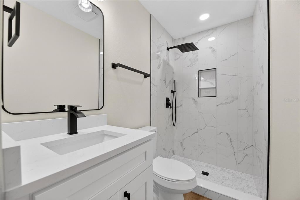 En Venta: $349,990 (3 camas, 2 baños, 1112 Pies cuadrados)