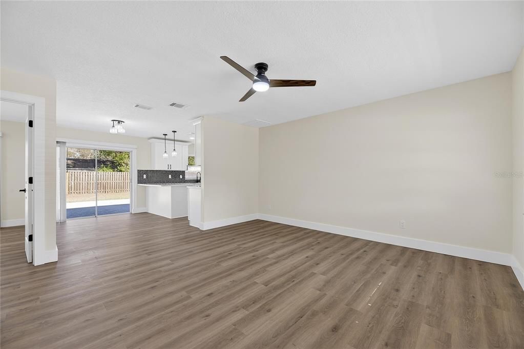 En Venta: $349,990 (3 camas, 2 baños, 1112 Pies cuadrados)