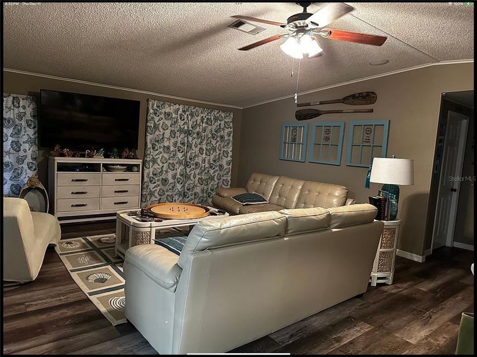 待售: $287,900 (3 贝兹, 2 浴室, 1439 平方英尺)