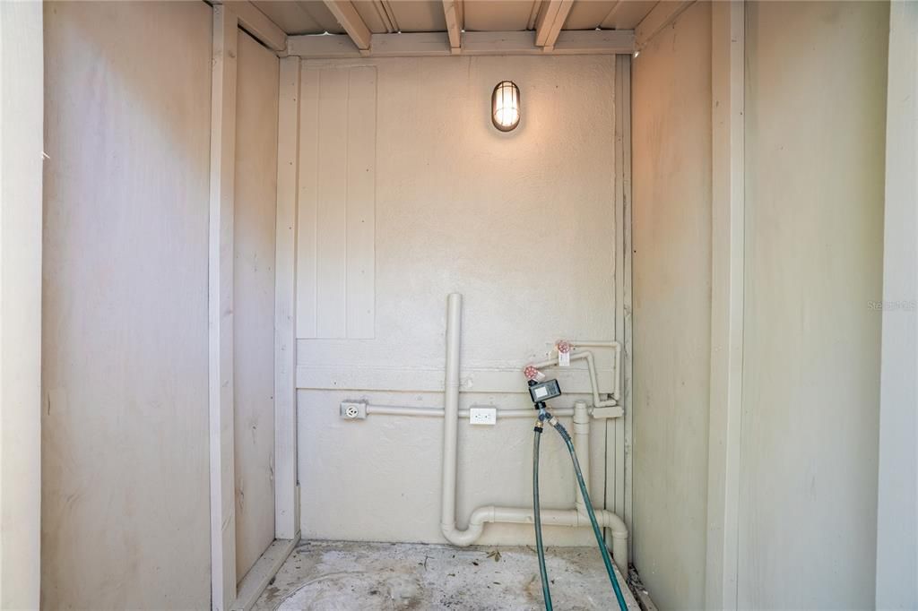 For Rent: $1,845 (2 beds, 1 baths, 908 Square Feet)