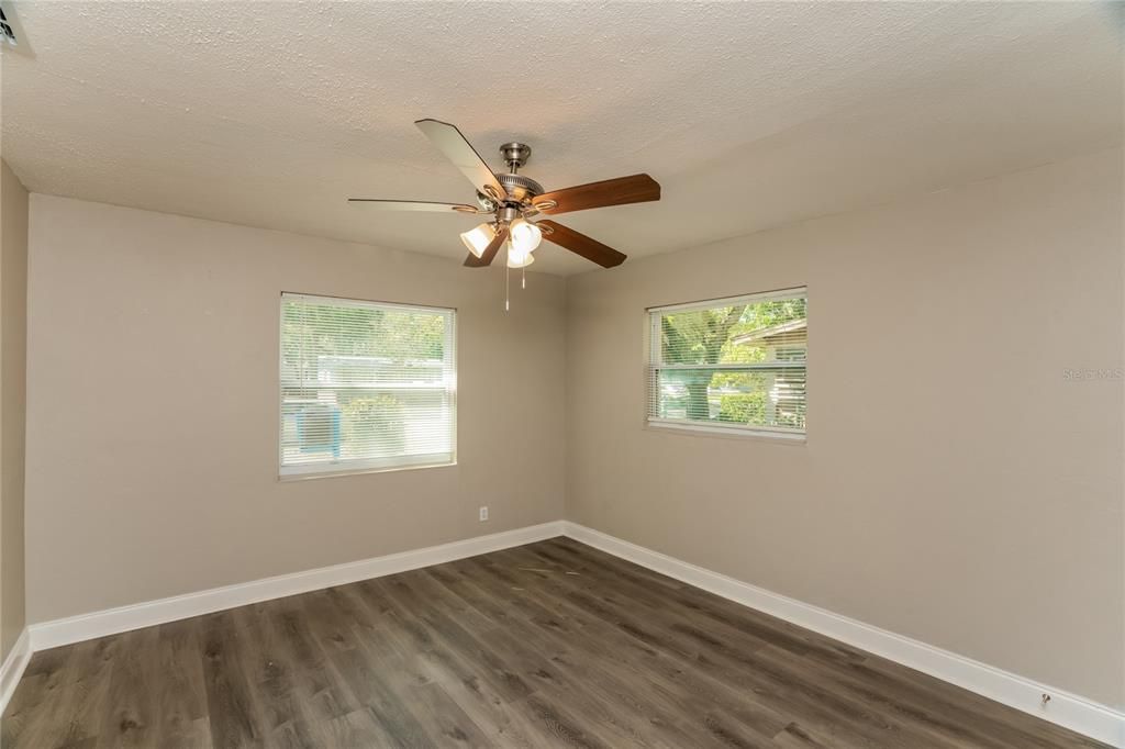 For Rent: $1,845 (2 beds, 1 baths, 908 Square Feet)