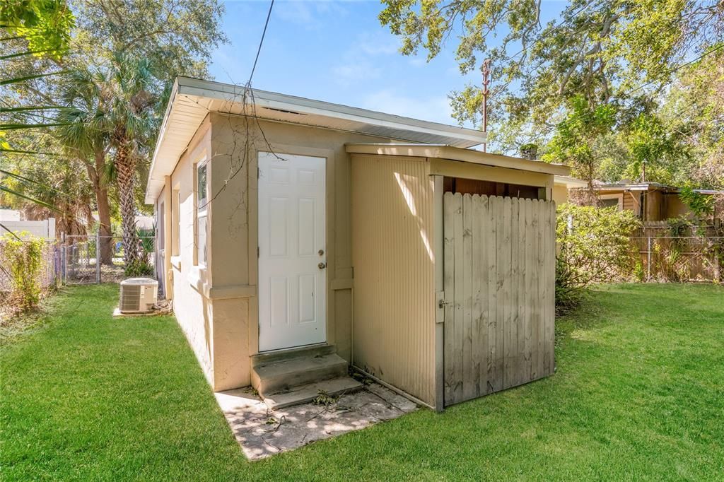 For Rent: $1,845 (2 beds, 1 baths, 908 Square Feet)