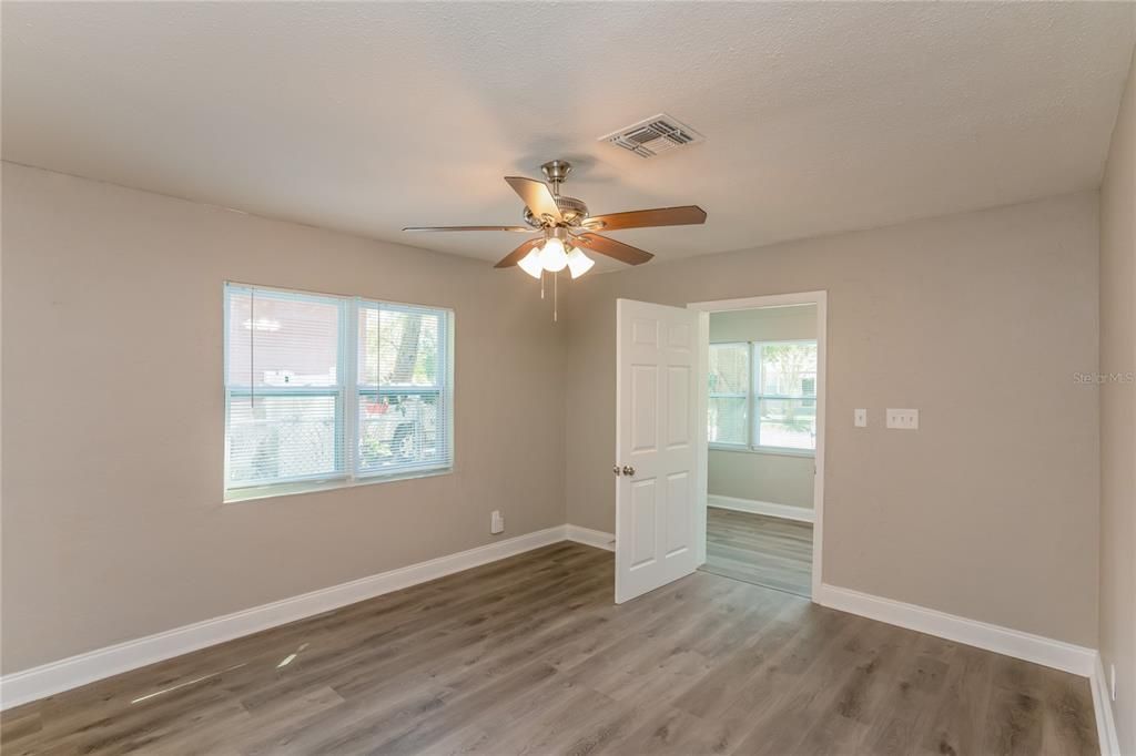 For Rent: $1,845 (2 beds, 1 baths, 908 Square Feet)