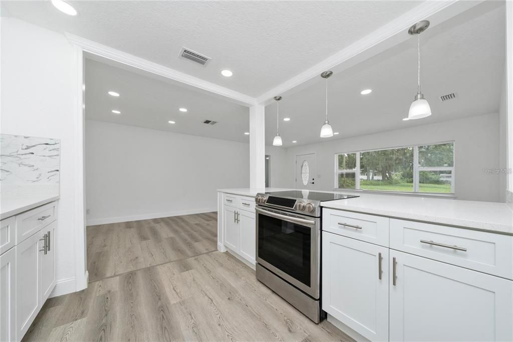 For Sale: $629,900 (4 beds, 2 baths, 1487 Square Feet)