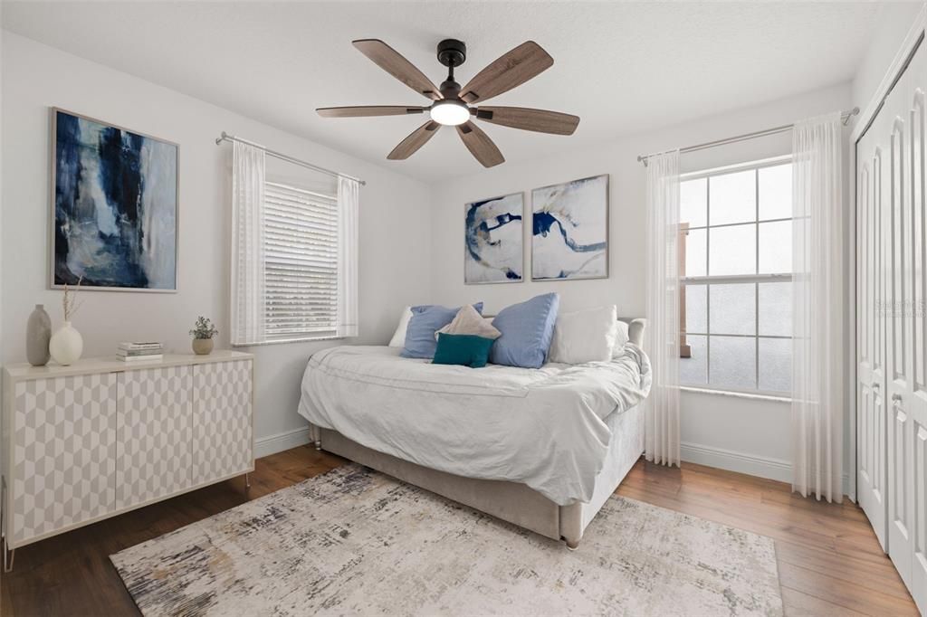 For Sale: $489,900 (5 beds, 3 baths, 2542 Square Feet)