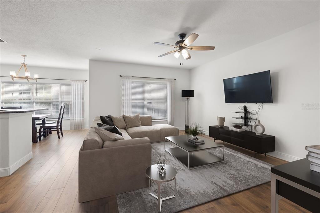 For Sale: $489,900 (5 beds, 3 baths, 2542 Square Feet)