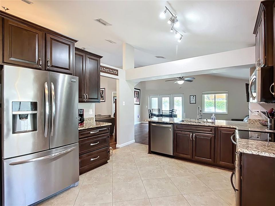 En Venta: $349,900 (3 camas, 2 baños, 1526 Pies cuadrados)