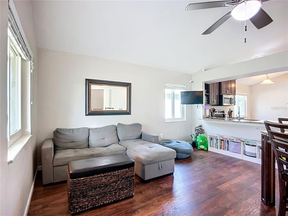 En Venta: $349,900 (3 camas, 2 baños, 1526 Pies cuadrados)