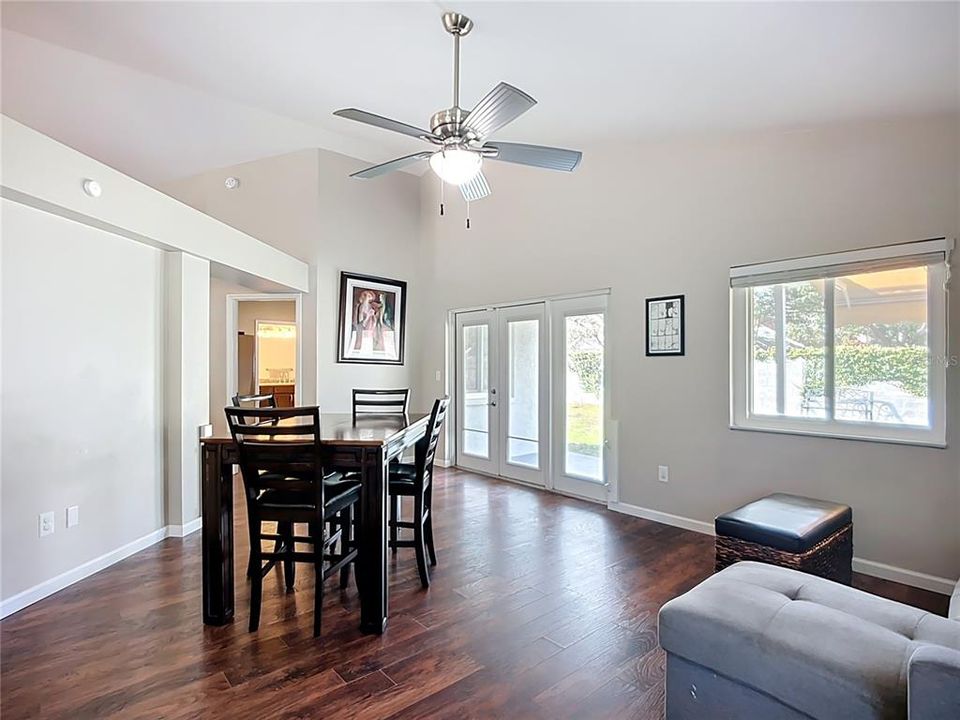 En Venta: $349,900 (3 camas, 2 baños, 1526 Pies cuadrados)