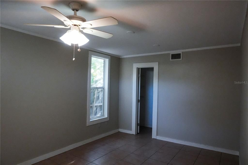 En Venta: $179,900 (3 camas, 1 baños, 975 Pies cuadrados)