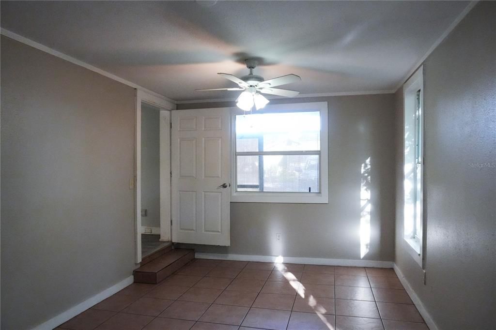 En Venta: $179,900 (3 camas, 1 baños, 975 Pies cuadrados)