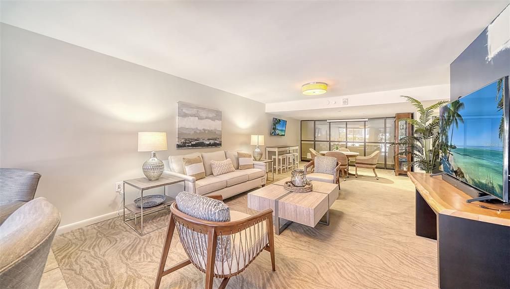 For Sale: $1,100,000 (2 beds, 2 baths, 1180 Square Feet)