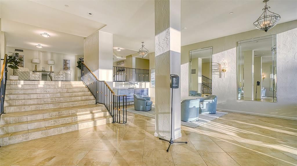 For Sale: $1,100,000 (2 beds, 2 baths, 1180 Square Feet)