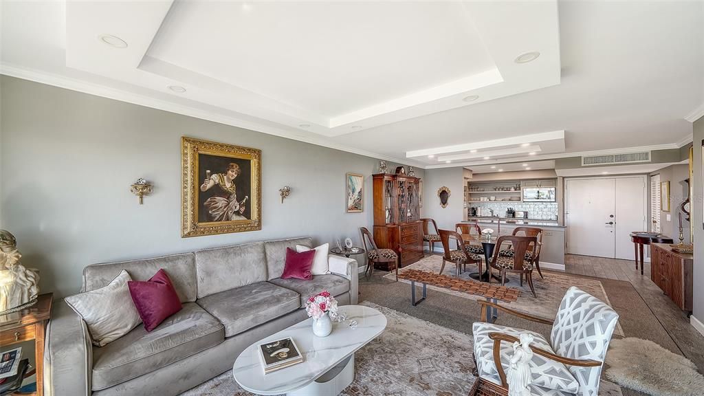 For Sale: $1,100,000 (2 beds, 2 baths, 1180 Square Feet)