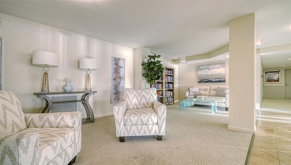 For Sale: $1,100,000 (2 beds, 2 baths, 1180 Square Feet)