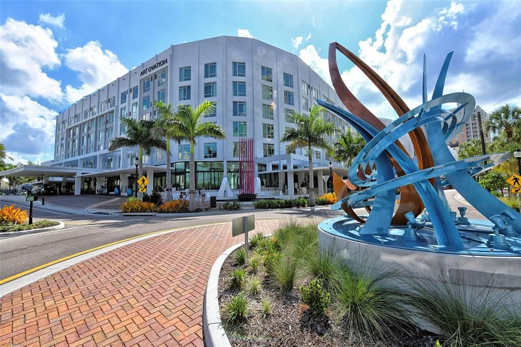 For Sale: $1,100,000 (2 beds, 2 baths, 1180 Square Feet)