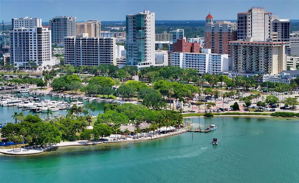 For Sale: $1,100,000 (2 beds, 2 baths, 1180 Square Feet)