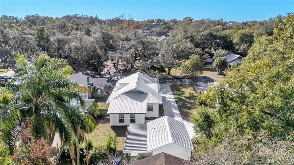 For Sale: $369,900 (2 beds, 2 baths, 1542 Square Feet)