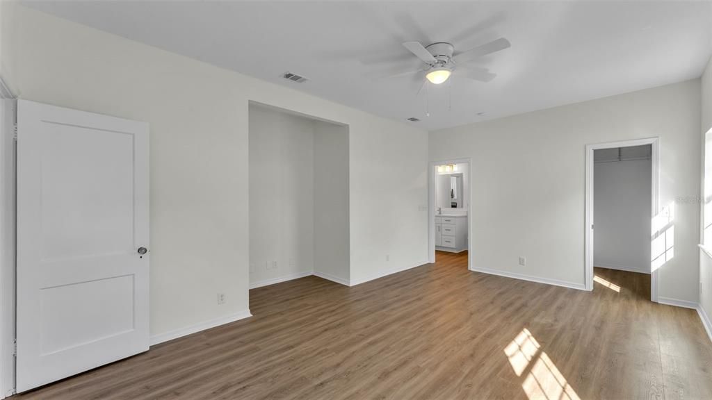 For Sale: $369,900 (2 beds, 2 baths, 1542 Square Feet)