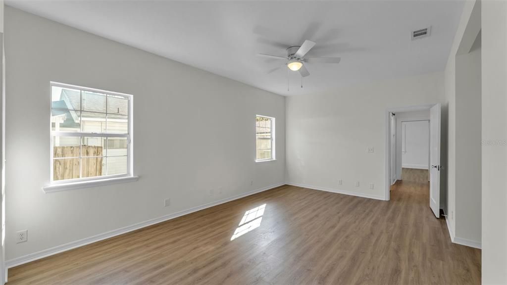 For Sale: $369,900 (2 beds, 2 baths, 1542 Square Feet)