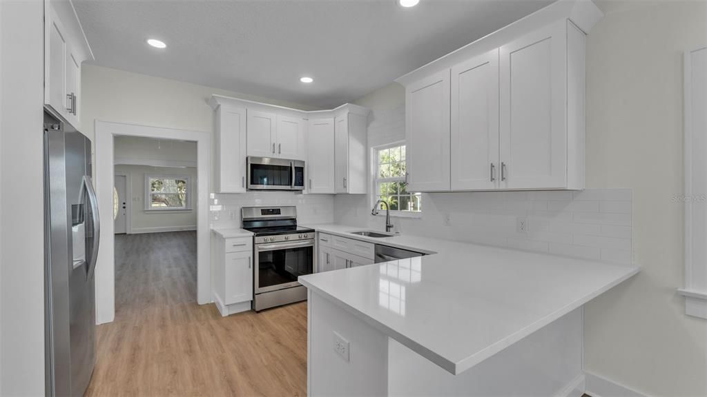 For Sale: $369,900 (2 beds, 2 baths, 1542 Square Feet)